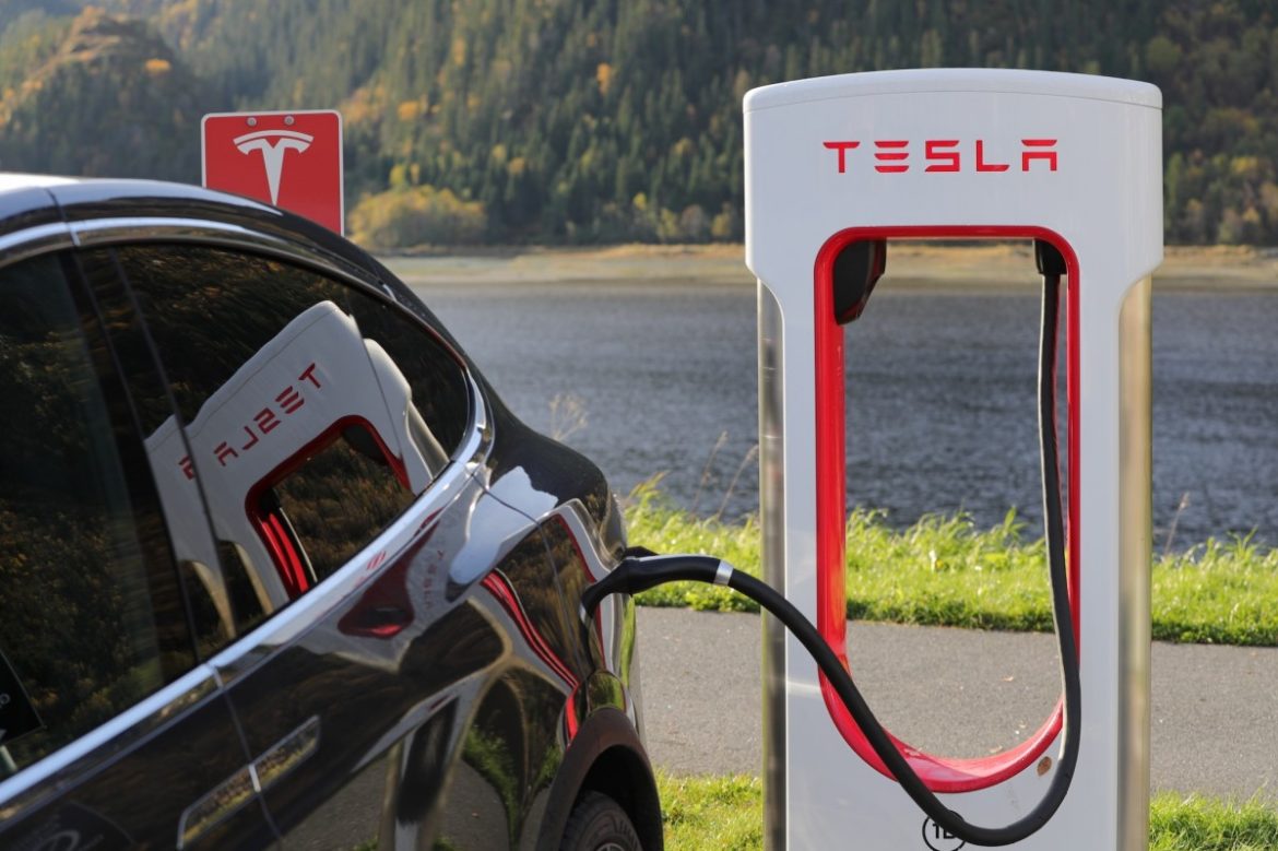 Fill the tank with electric charge – Musk